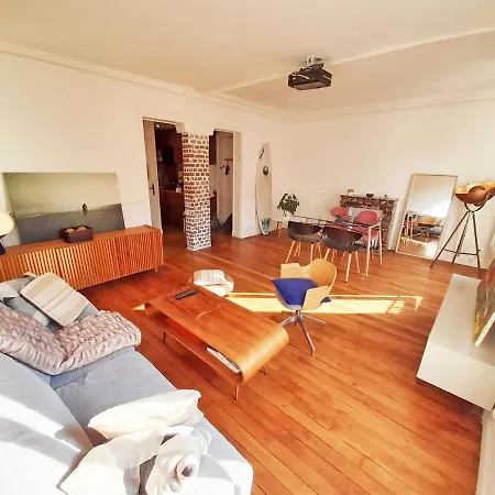 Tres Beau 2p Avec Vaste Sejour Ensoleille - A 50 M Du Metro Du Marche Et De La Mairie Apartment Clichy